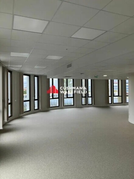 Avenue Louis Breguet, Toulouse for lease - Building Photo - Image 3 of 15