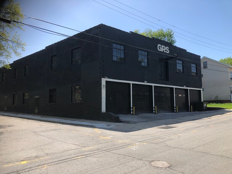 143 Garden St, Poughkeepsie, NY à louer - Photo du bâtiment - Image 1 de 3