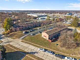 Plus de détails pour 7298 N Hanley Rd, Hazelwood, MO - Multi-résidentiel à vendre