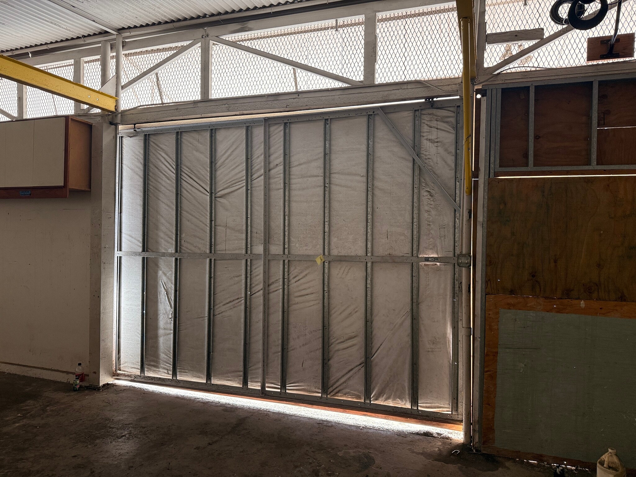 98-021 Kamehameha Hwy, Aiea, HI à louer Photo intérieure- Image 1 de 6