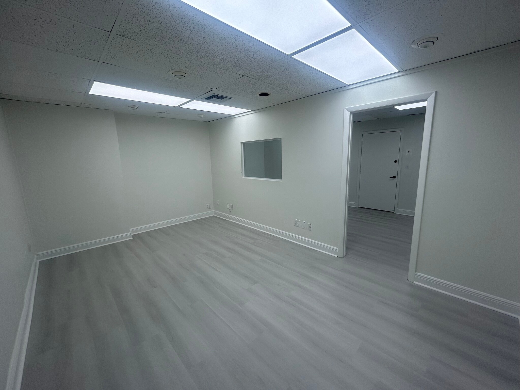 10191 W Sample Rd, Coral Springs, FL for lease Interior Photo- Image 1 of 2
