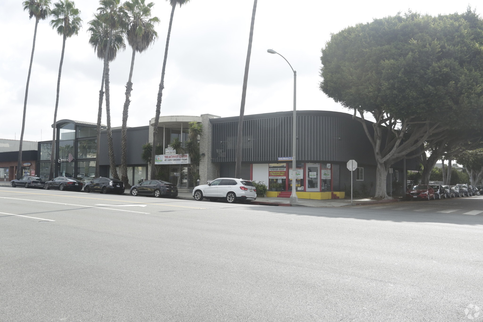 3200 Santa Monica Blvd, Santa Monica, CA for lease Primary Photo- Image 1 of 7