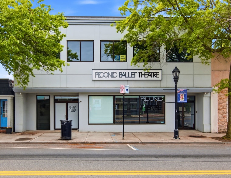 E Main Street Portfolio portfolio of 3 properties for sale on LoopNet.ca - Building Photo - Image 3 of 4