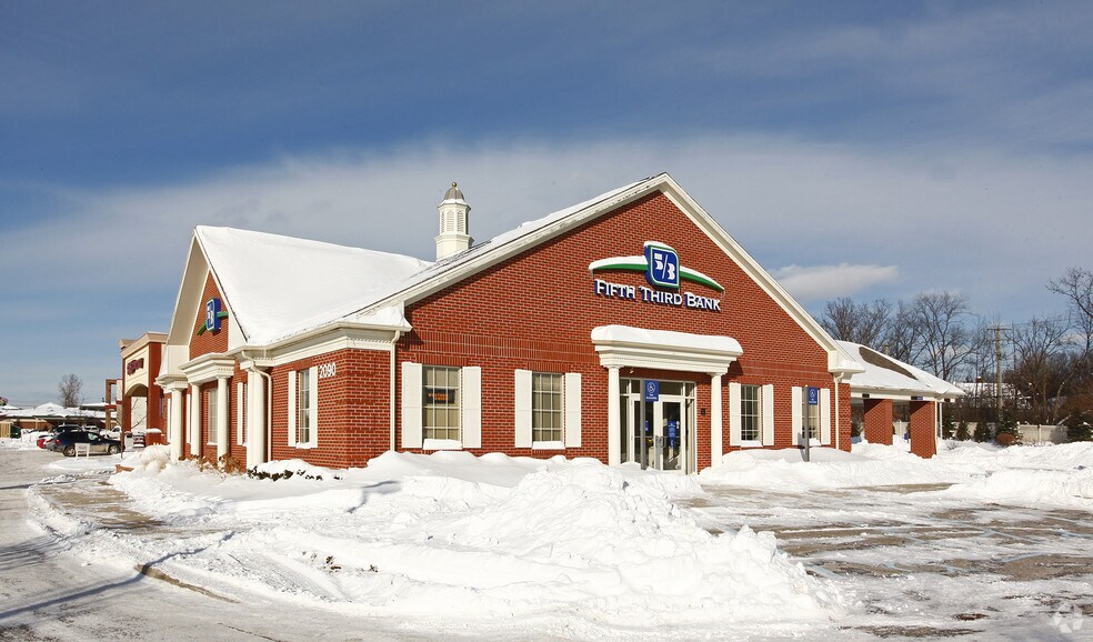 2090 W Stadium Blvd, Ann Arbor, MI for sale - Primary Photo - Image 1 of 2
