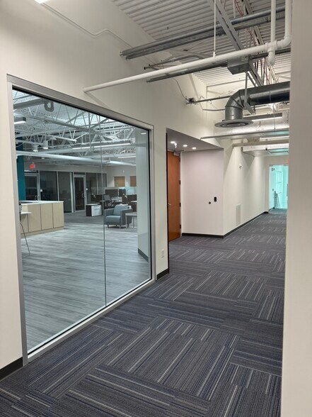 511 N John Rodes Blvd, Melbourne, FL for lease - Interior Photo - Image 3 of 23