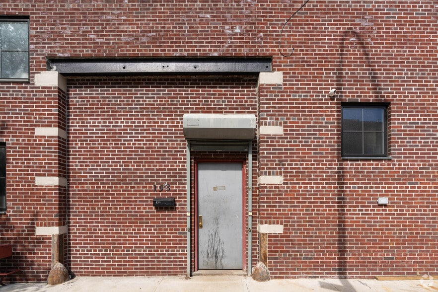 201 7th St, Brooklyn, NY for lease - Building Photo - Image 3 of 5