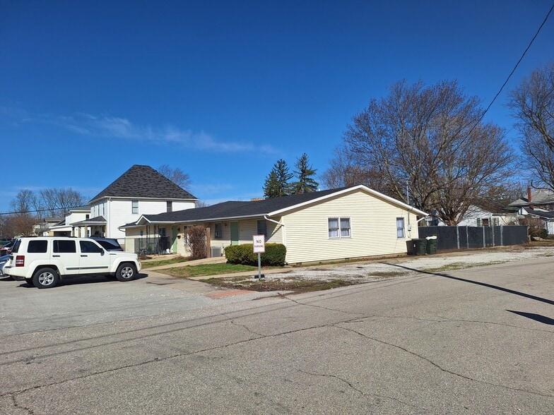 202 W Plum St, Thorntown, IN for sale - Building Photo - Image 2 of 19
