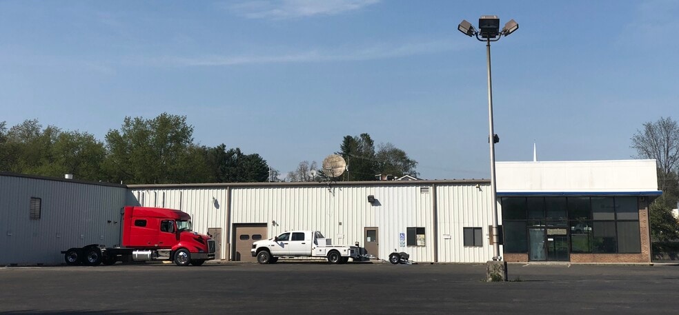 1601 Bob White Blvd, Pulaski, VA for sale - Building Photo - Image 3 of 13