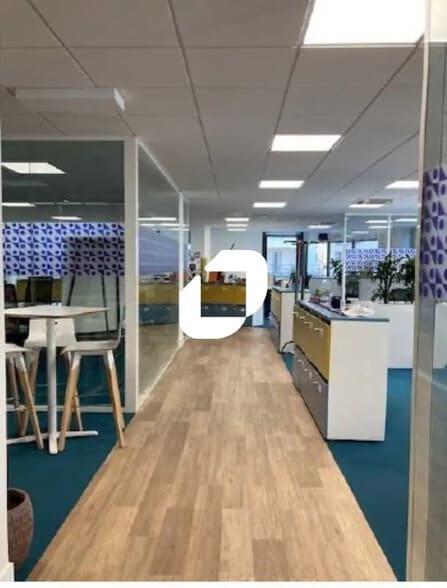 Flex in Levallois-Perret for lease - Building Photo - Image 3 of 3