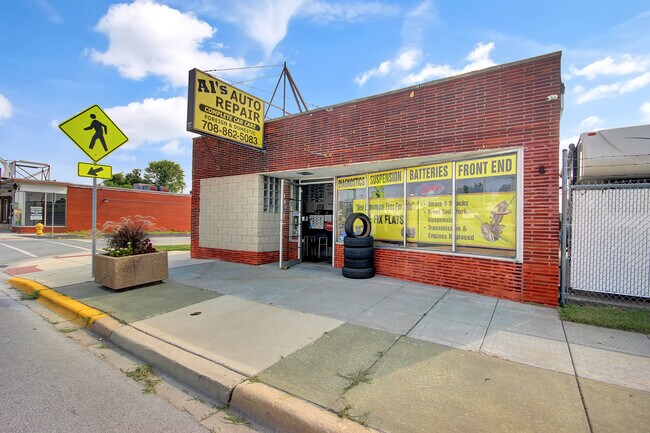 Plus de détails pour 635 Burnham Ave, Calumet City, IL - Commerce de détail à vendre