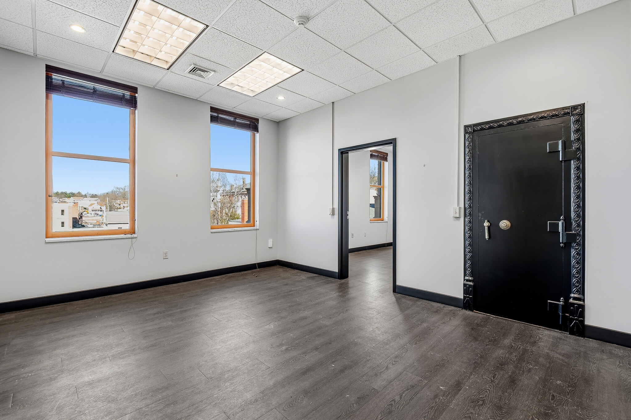 2 S Main St, Pittston, PA for lease Interior Photo- Image 1 of 21