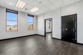 2 S Main St, Pittston, PA for lease Interior Photo- Image 1 of 21