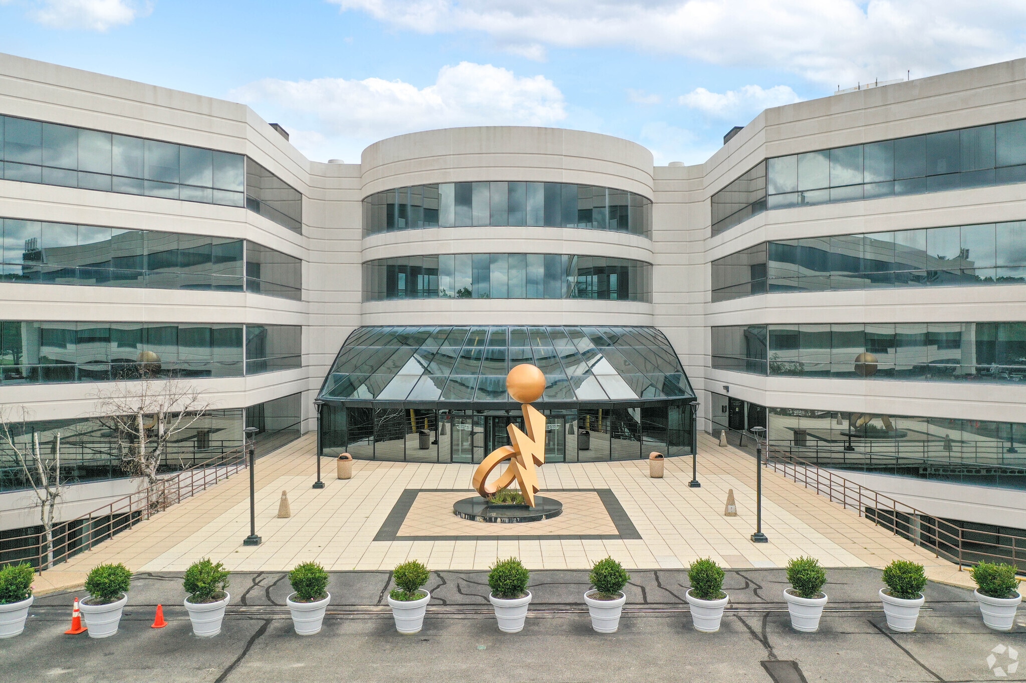 1400 Old Country Rd, Westbury, NY for lease Building Photo- Image 1 of 18