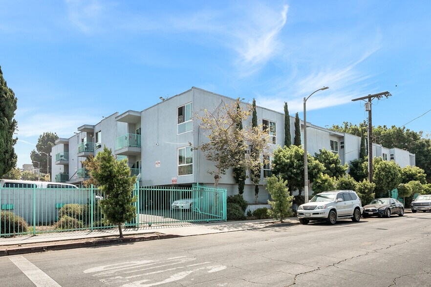 1776 S Rimpau Blvd, Los Angeles, CA à vendre - Photo principale - Image 1 de 11