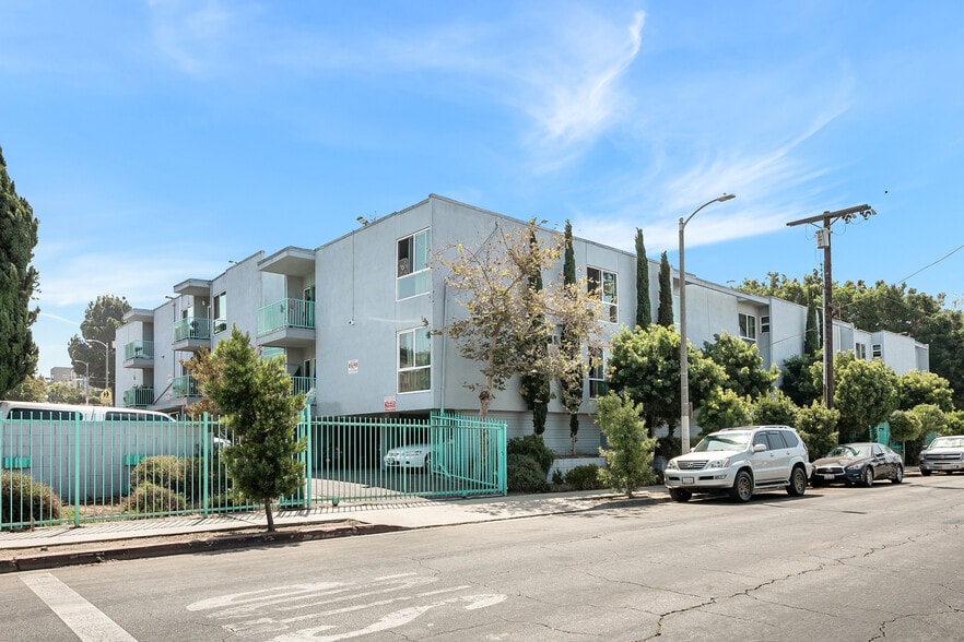 1776 S Rimpau Blvd, Los Angeles, CA for sale - Primary Photo - Image 1 of 11