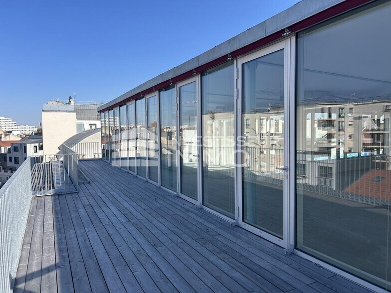 Bureau dans Malakoff à louer - Photo du bâtiment - Image 2 de 8