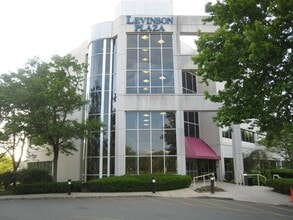 2 Lincoln Hwy, Edison, NJ à louer Photo intérieure- Image 1 de 9