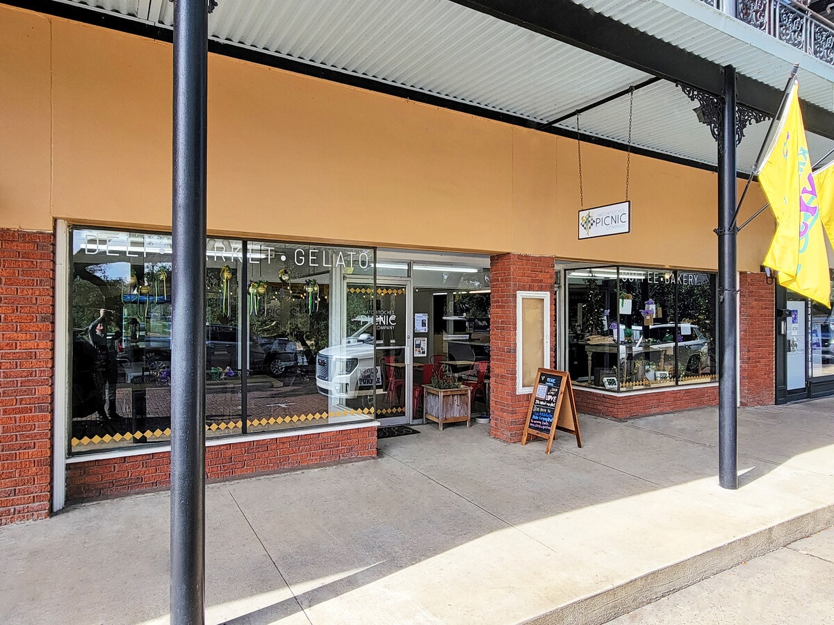 524 Front St, Natchitoches, LA 71457 - Unit 524 -  - Interior Photo - Image 1 of 15