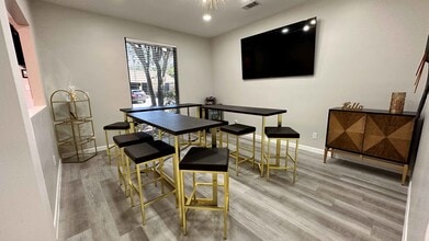 618 W Main St, League City, TX for lease Interior Photo- Image 2 of 11