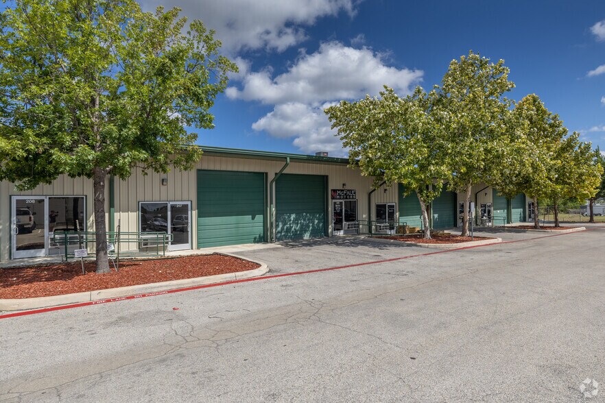 540 Sandau Rd, San Antonio, TX for lease - Building Photo - Image 1 of 9