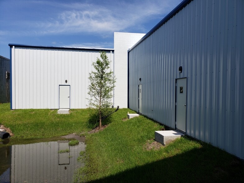 1900 Monte Carlo Trl, Orlando, FL for lease - Building Photo - Image 2 of 16