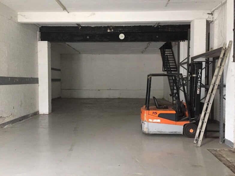 Trumpers Way, London for lease - Building Photo - Image 3 of 5