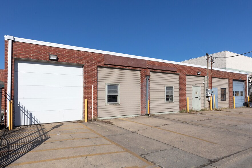 4802-4806 Webster St, Bladensburg, MD à vendre - Photo du bâtiment - Image 2 de 6