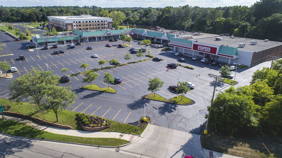 43239-43313 Woodward Ave, Bloomfield Hills, MI à vendre - Photo du bâtiment - Image 1 de 1