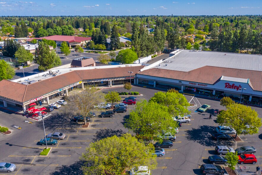 3518-3572 G St, Merced, CA à louer - Photo du bâtiment - Image 3 de 9