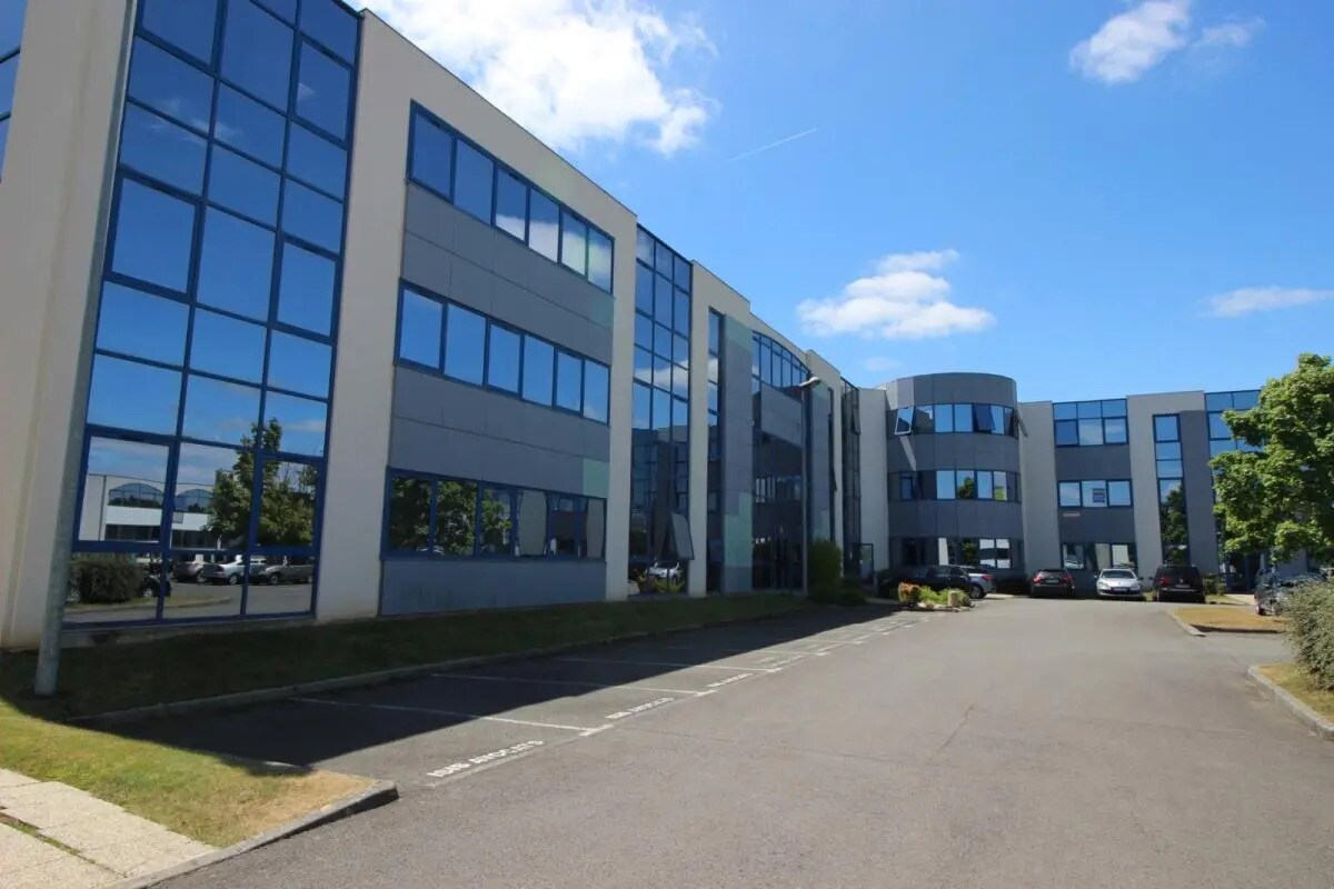 Bureau dans Saint-Grégoire à louer Photo du bâtiment- Image 1 de 5
