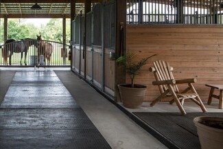 Plus de détails pour 10910 Ruden Rd, North Fort Myers, FL - Spécialité à vendre