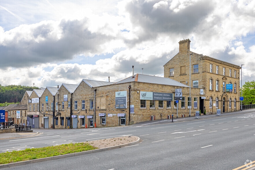 80 Leeds Rd, Huddersfield for lease - Primary Photo - Image 1 of 5