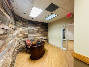 4141 E Southpoint Dr, Jacksonville, FL for lease Building Photo- Image 2 of 11