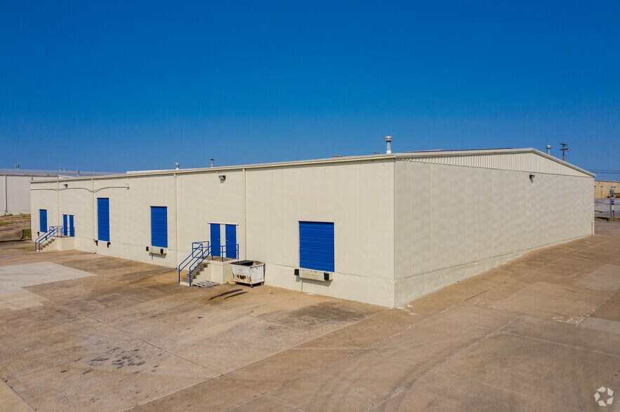 7202-7378 E 38th St, Tulsa, OK à louer - Photo du bâtiment - Image 2 de 5