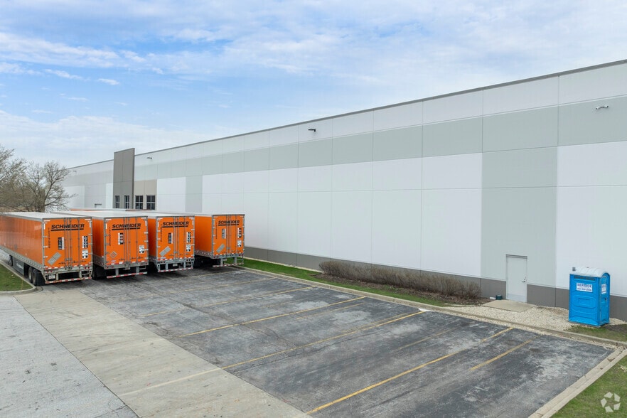 2924 E 126th St, Chicago, IL for lease - Building Photo - Image 3 of 6