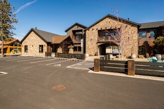 19885 7th St, Bend, OR à vendre Photo du bâtiment- Image 1 de 18