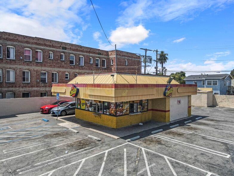 261 E Vernon Ave, Los Angeles, CA à vendre - Photo du bâtiment - Image 2 de 17
