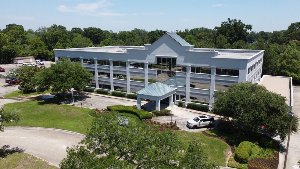 8591 United Plaza Dr, Baton Rouge, LA à louer - Photo du bâtiment - Image 1 de 9