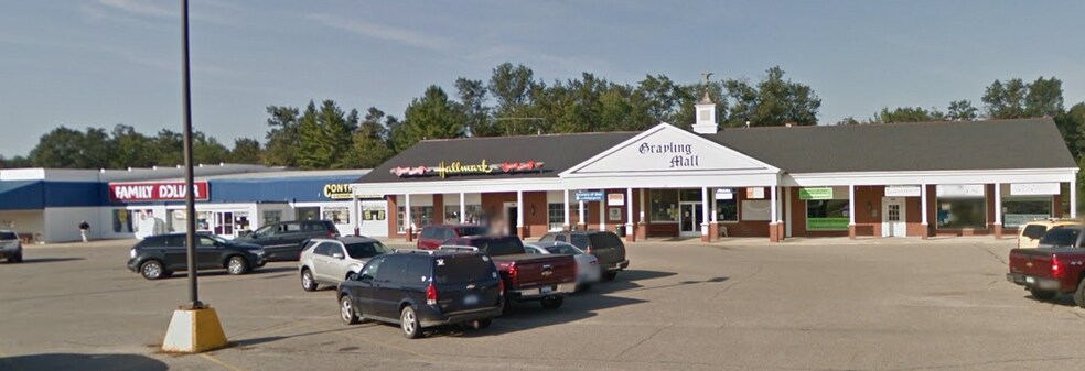2406 S I-75, Grayling, MI à louer - Photo du bâtiment - Image 2 de 4