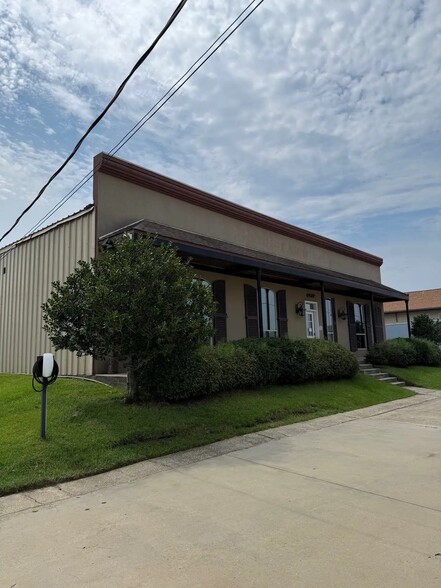 4632 Pontchartrain Dr, Slidell, LA for sale - Building Photo - Image 3 of 20