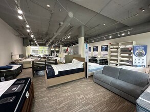 1177 Marine Dr, North Vancouver District, BC for lease Interior Photo- Image 2 of 3