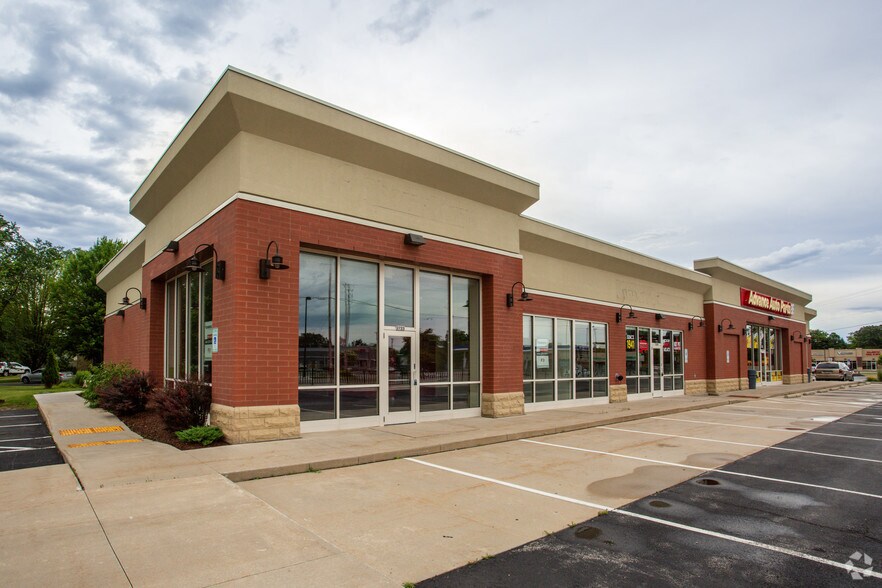 2713-2723 Calumet Dr, Sheboygan, WI à louer - Photo principale - Image 1 de 6