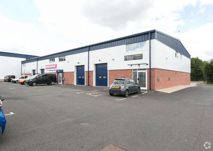 Southmead Close, Swindon à louer - Photo du bâtiment - Image 2 de 2