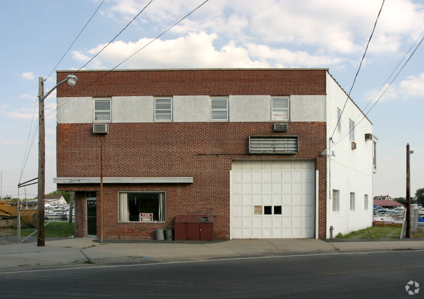 70 Front St, East Rockaway, NY for sale - Building Photo - Image 1 of 19