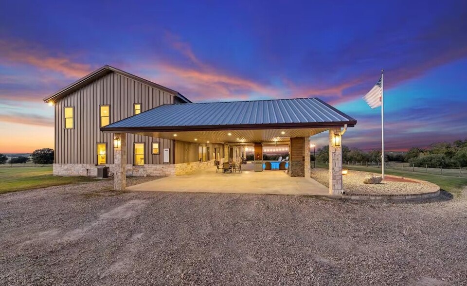 435 County Road 470, Chilton, TX à vendre - Photo du bâtiment - Image 3 de 33