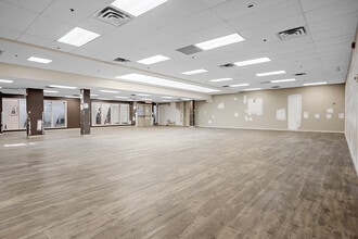 885 Meadowlands Dr, Ottawa, ON for lease Interior Photo- Image 2 of 14