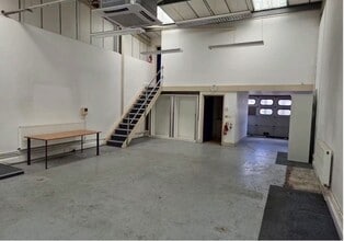 Clifford Rd, London for lease Interior Photo- Image 2 of 4