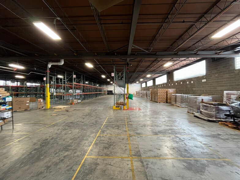 1120 W Exchange Ave, Chicago, IL à louer - Photo intérieure - Image 3 de 11