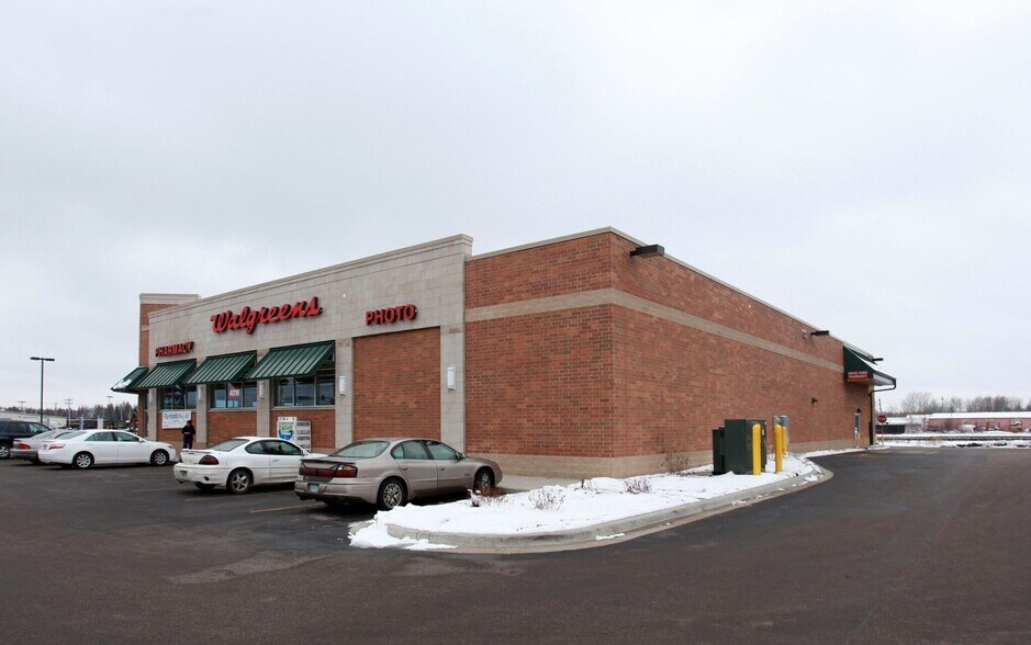 5474 Mountain Iron Dr, Virginia, MN à vendre - Photo du bâtiment - Image 2 de 2