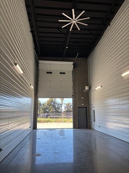 1055 Soscol Ferry Rd, Napa, CA for sale - Interior Photo - Image 3 of 14